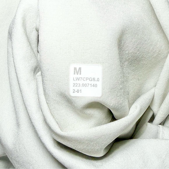 Lululemon Cinchable Waist High-Rise Woven Short 3.5" in Bone - Picture 8 of 8